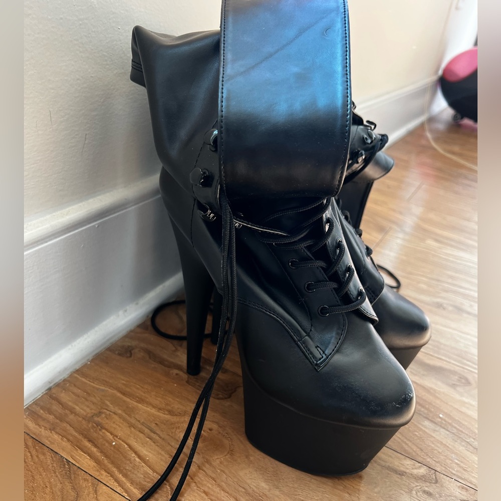 Pleaser Heels - Picture 3 of 3